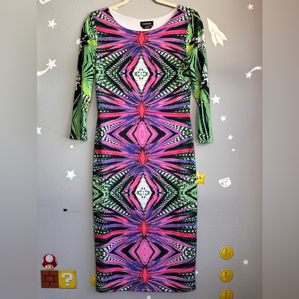 bebe Multicolor kaleidoscope printed fitted Long Sleeve midi Dress in size M.Y2K
